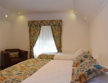 Italia Moderna Hotel 4*